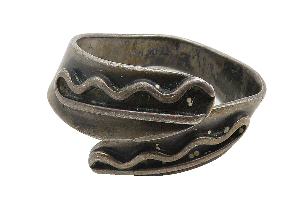 925 Sterling Silver  Vintage Oxidized Swirl Detail Bypass Ring Sz 9  RG10498