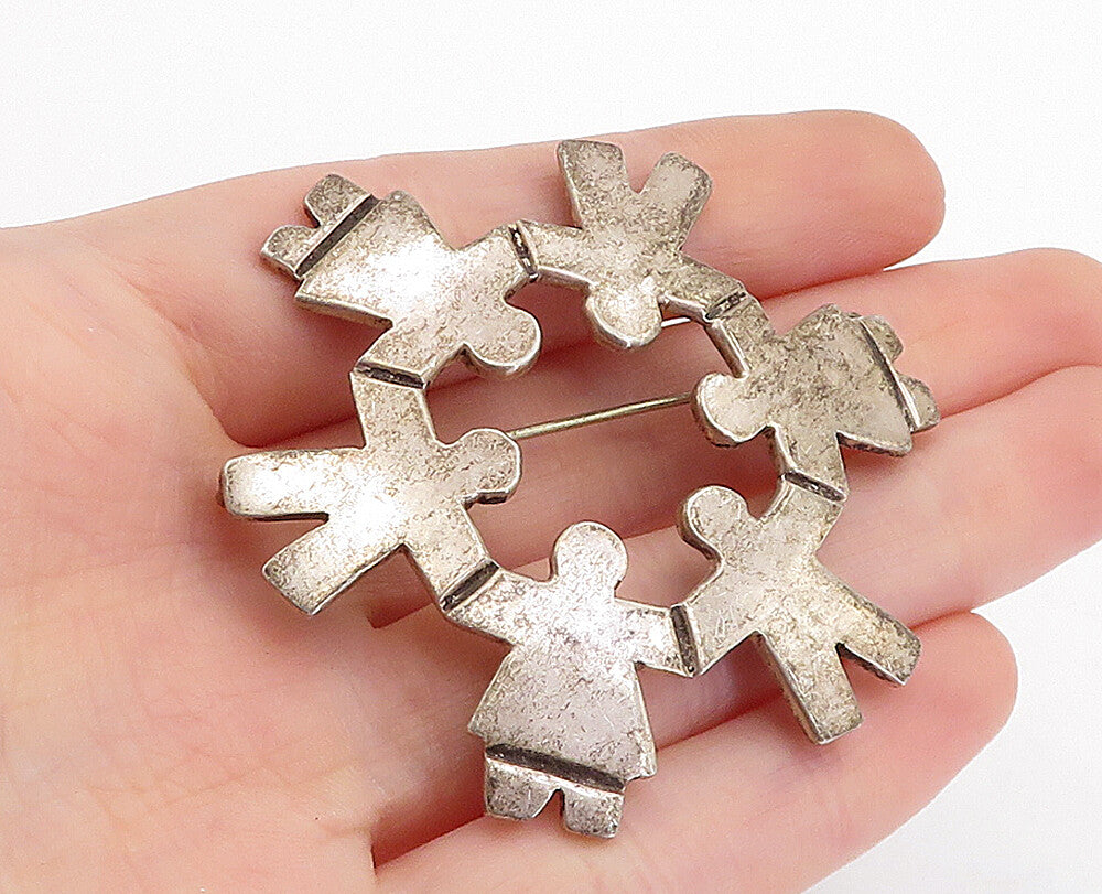925 Sterling Silver  Vintage People Holding Hands Unity Brooch Pin  BP1451