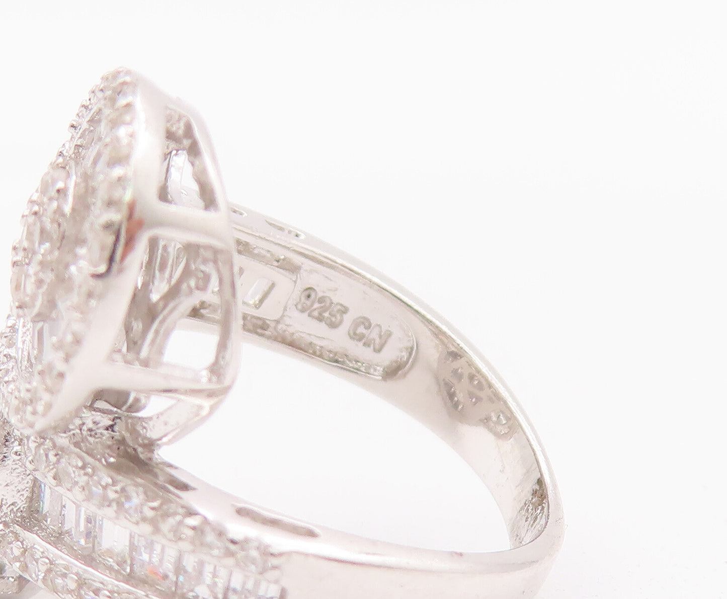 925 Sterling Silver Vintage Ring Bypass Circular Ends Beaded CZ  Sz 5  RG28003
