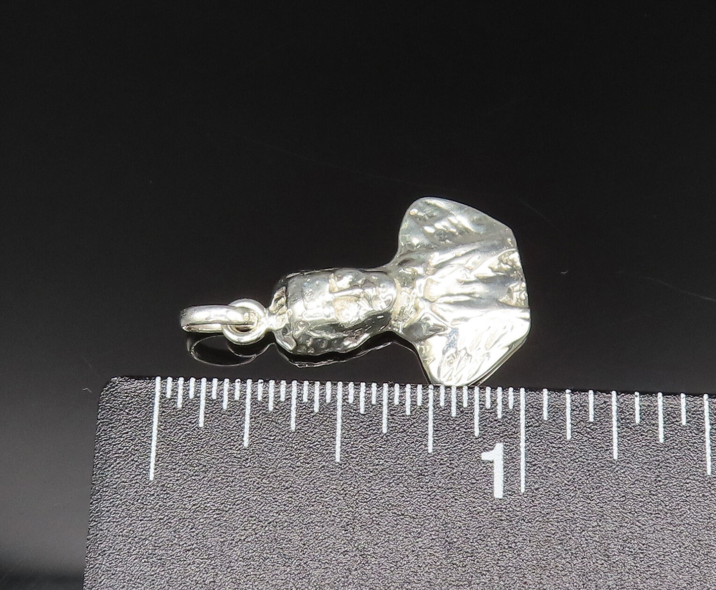 925 Silver  Vintage Carved Polished John F Kennedy Head Pendant  PT20910