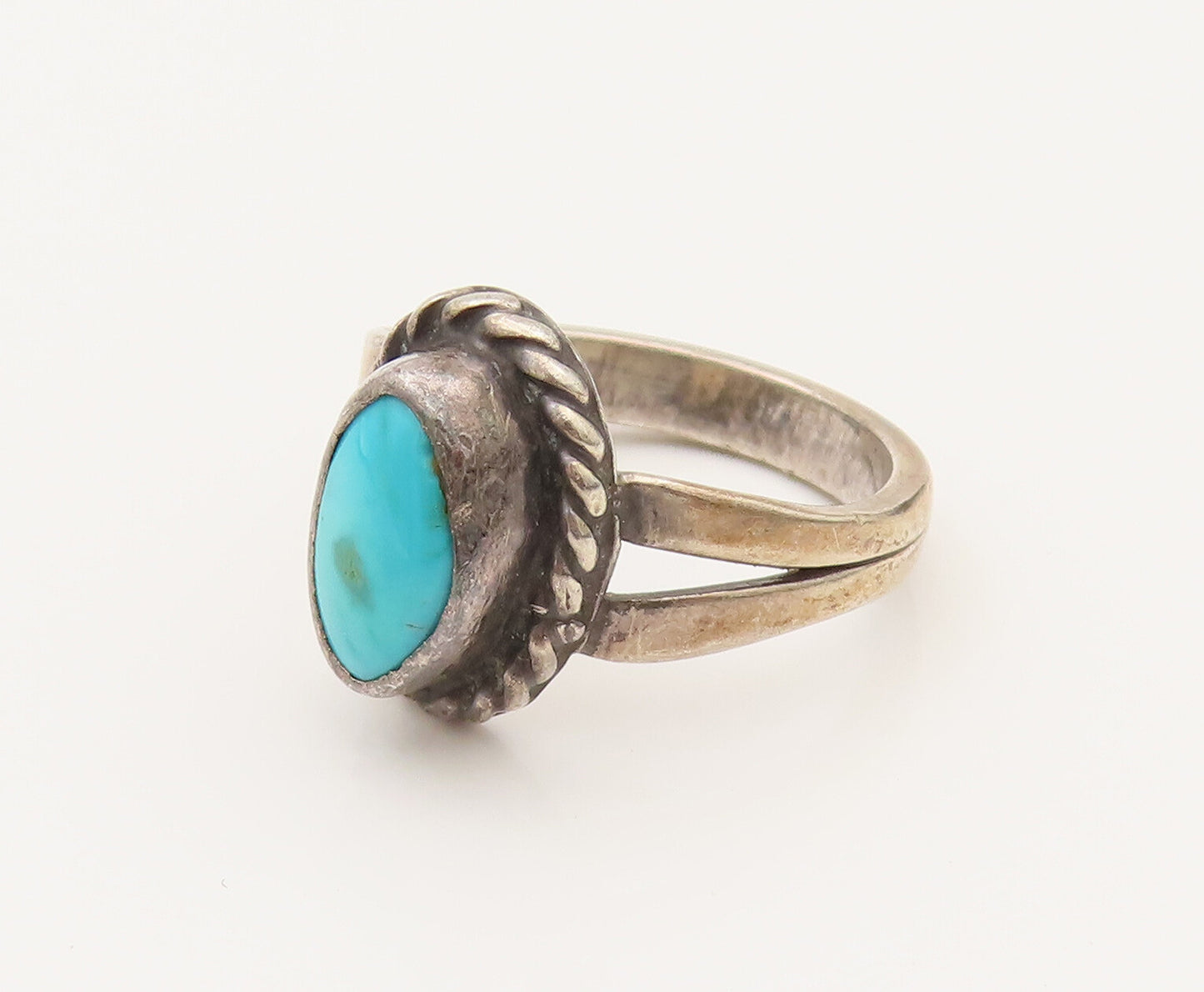 SOUTHWESTERN 925 Silver Vintage Rope Border Turquoise Ring Sz 5.5 RG26510