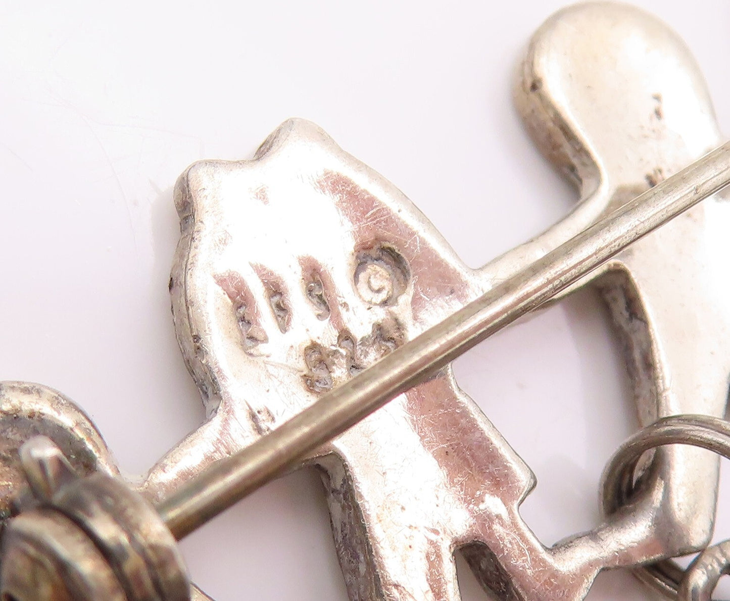 925 Sterling Silver Vintage Brooch Cutout Happy Children Playing  BP11521