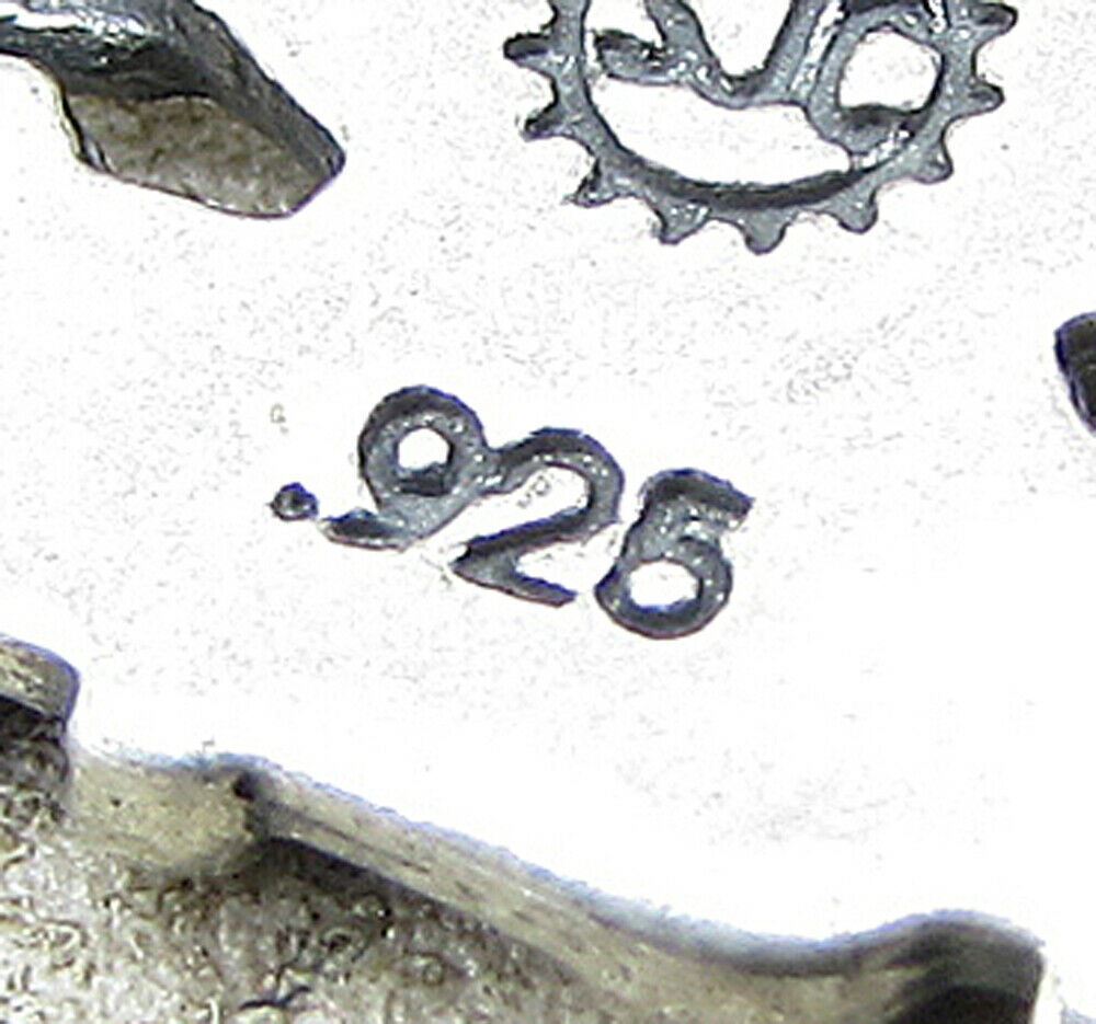 925 Sterling Silver 2010 Graduation Charm Pendant PT1043