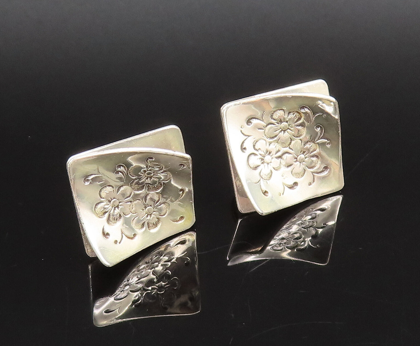 GRET BARKIN 925 Silver  Vintage Lifted Ends Floral Screw Back Earrings EG12289