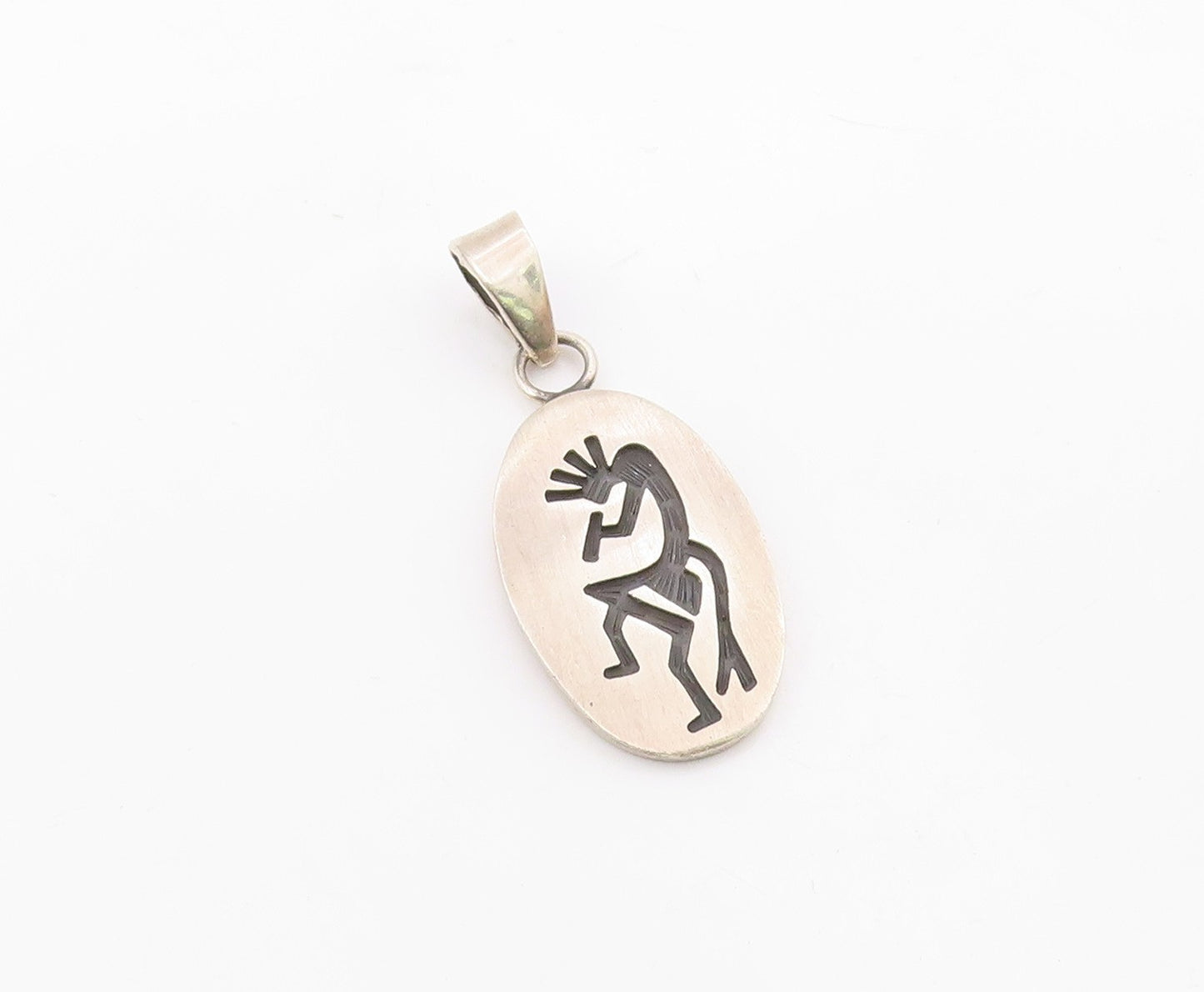 925 Sterling Silver  Vintage Carved Dancer Oval Drop Pendant  PT20085