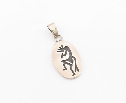 925 Sterling Silver  Vintage Carved Dancer Oval Drop Pendant  PT20085