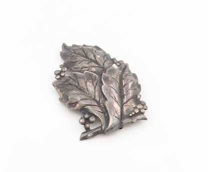 925 Sterling Silver Vintage Brooch DANECRAFT Etched Grape Leaves Pin  BP12126