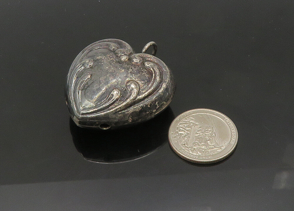 925 Sterling Silver  Vintage Hollow Love Heart Pendant (JINGLES)  PT16994