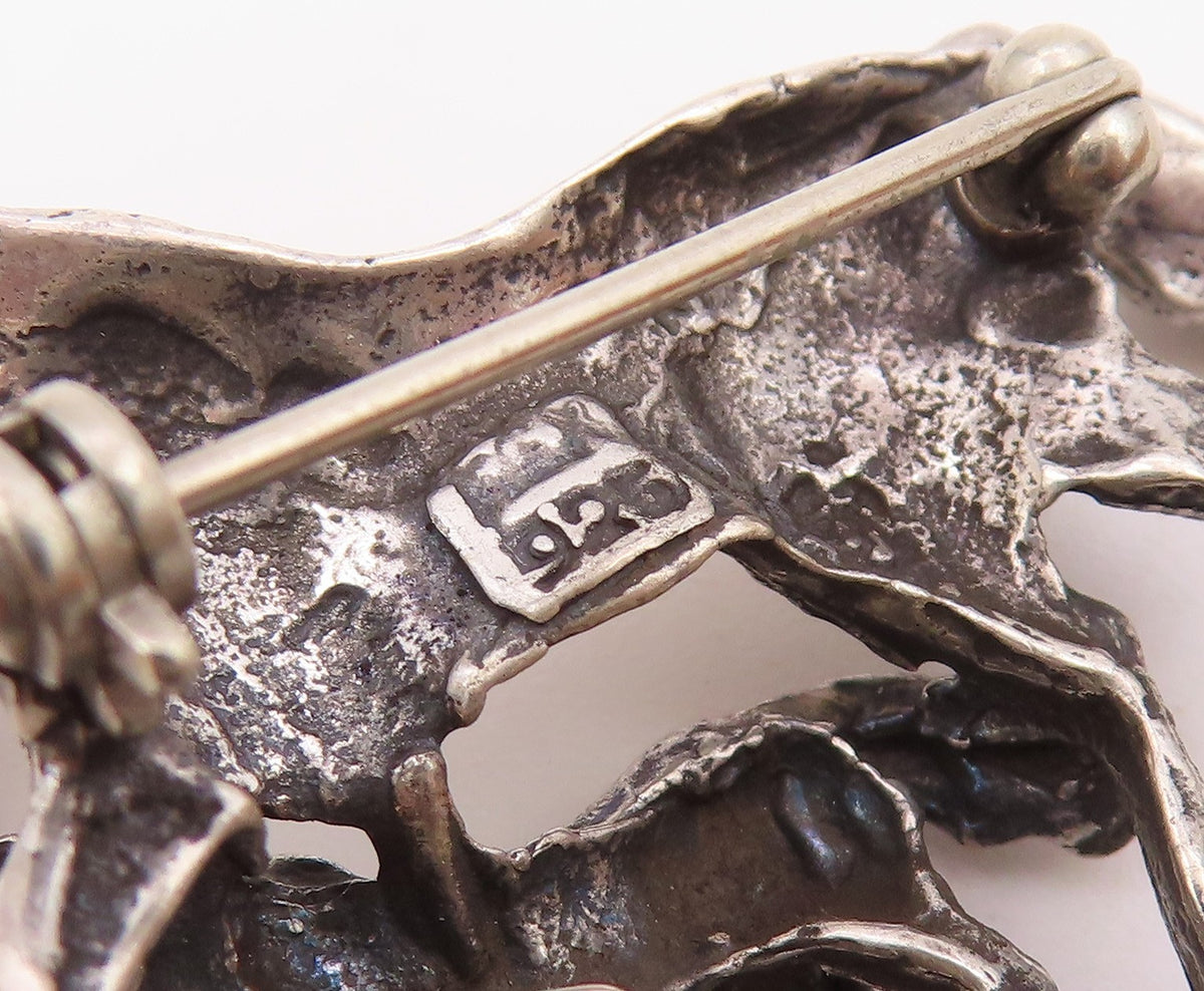 925 Sterling Silver Vintage Carved Horse Mom With Baby Horse Brooch Pin BP9832