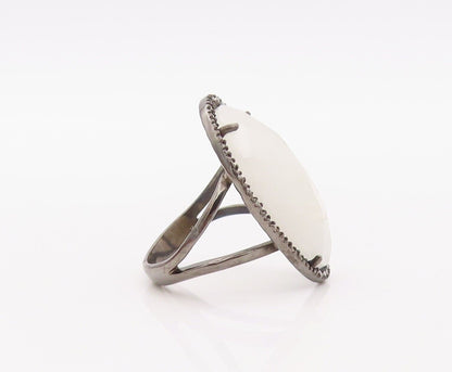 925 Sterling Silver Vintage Ring Diamonds & Large Oval Moonstone  Sz 7  RG30298