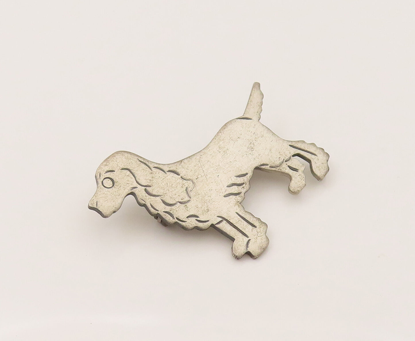BEAU 925 Sterling Silver  Vintage Etched Spaniel Dog Brooch Pin  BP10270