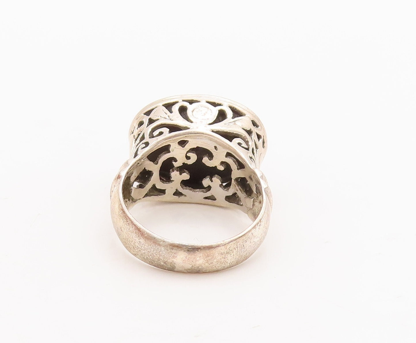 925 Sterling Silver Vintage Ring Oval Cut Sapphire Swirly Carved  Sz 7  RG29262