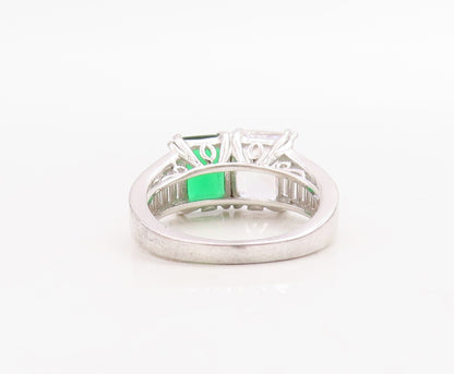 925 Sterling Silver Vintage Ring Rectangle Cut Green & White CZ  Sz 7.5 RG30994
