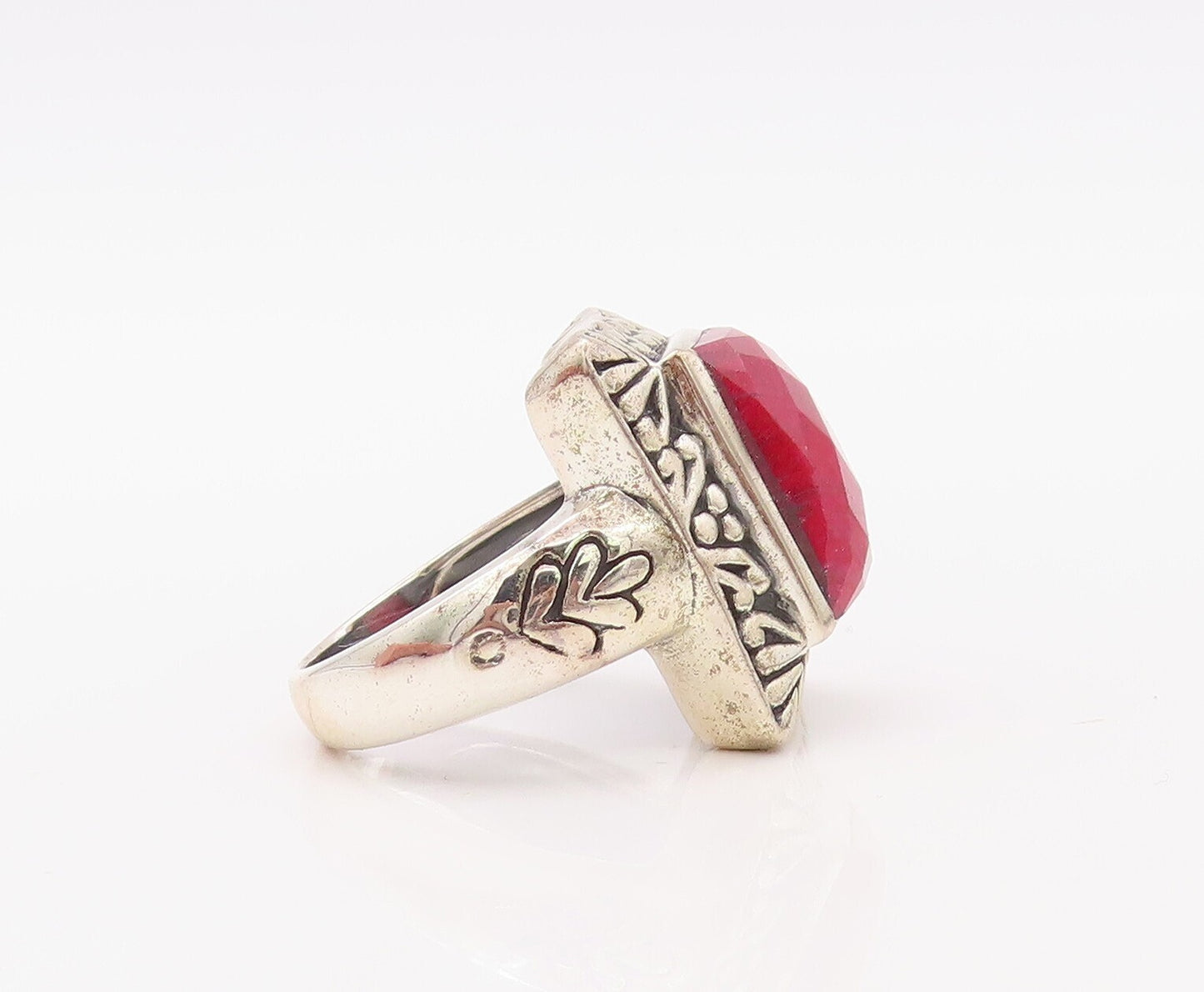 925 Sterling Silver Vintage Ring Red Gemstone Floral Fame Carved  Sz 8  RG30765