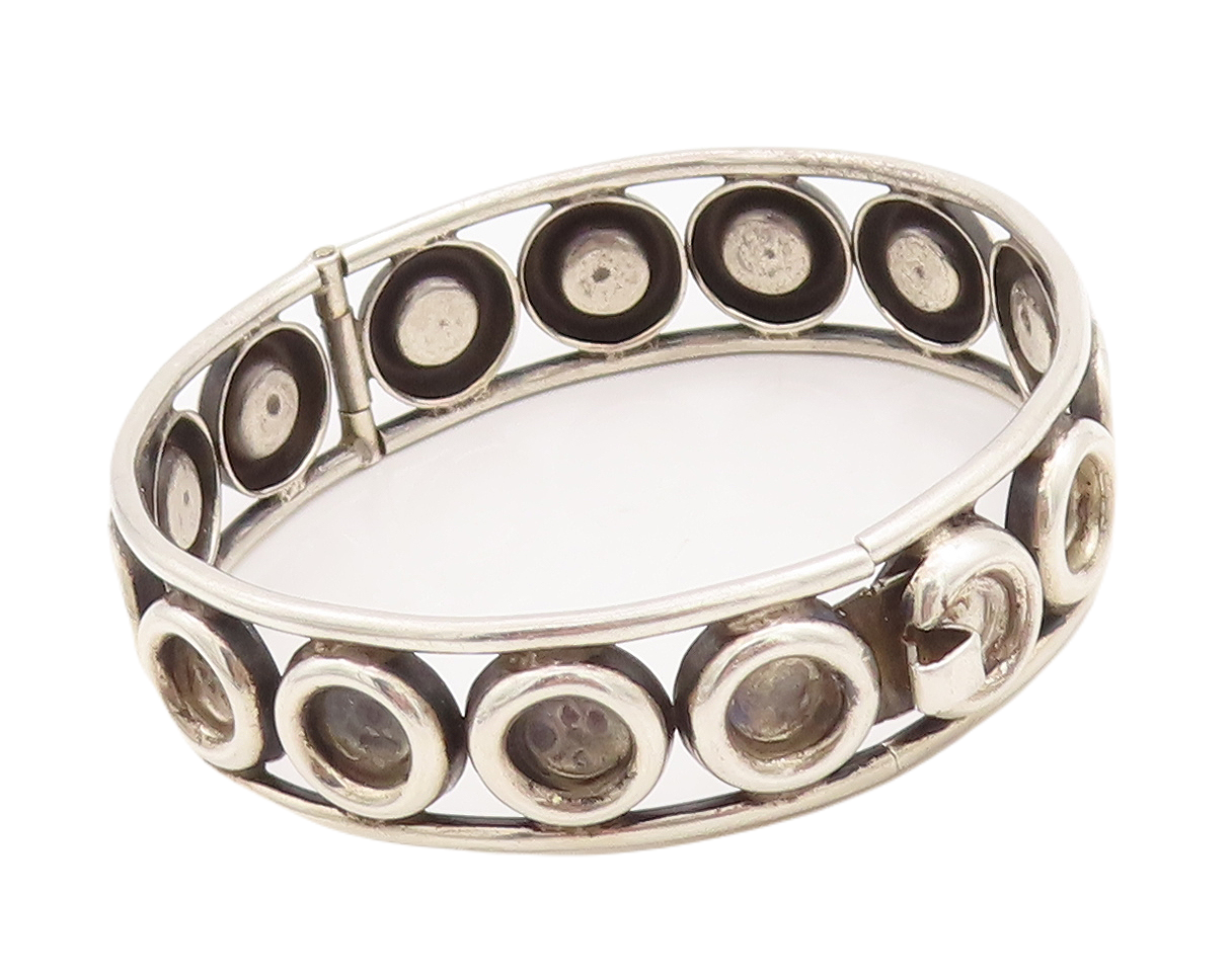 925 Sterling Silver Vintage Bracelet MEXICO Solid Rings Carved Bangle  BT10694