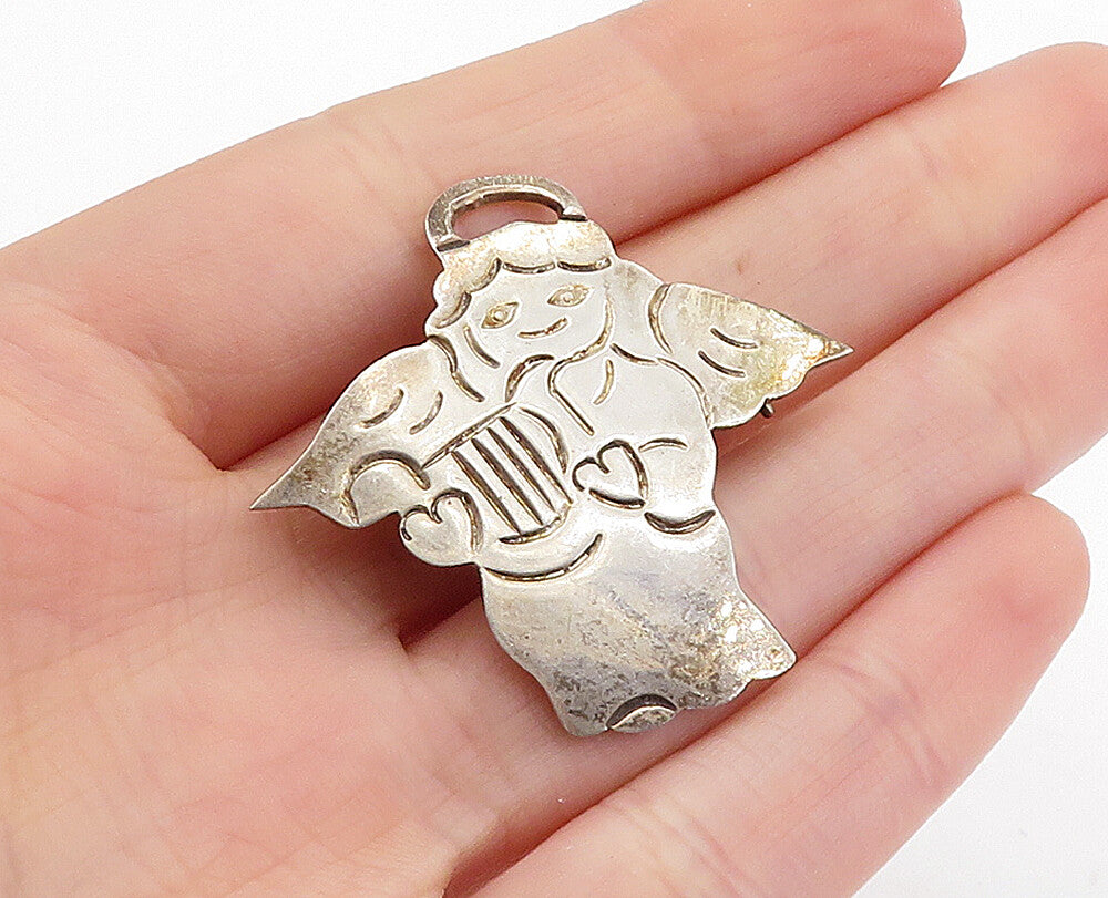 925 Sterling Silver  Vintage Etched Detail Angel Motif Brooch Pin  BP2100