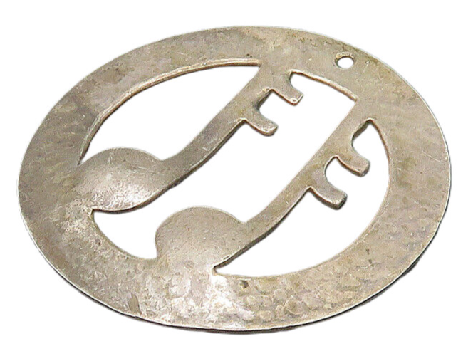 LEONORE DOSKOW 925 Sterling Silver  Vintage Music Notes Round Pendant  PT14811