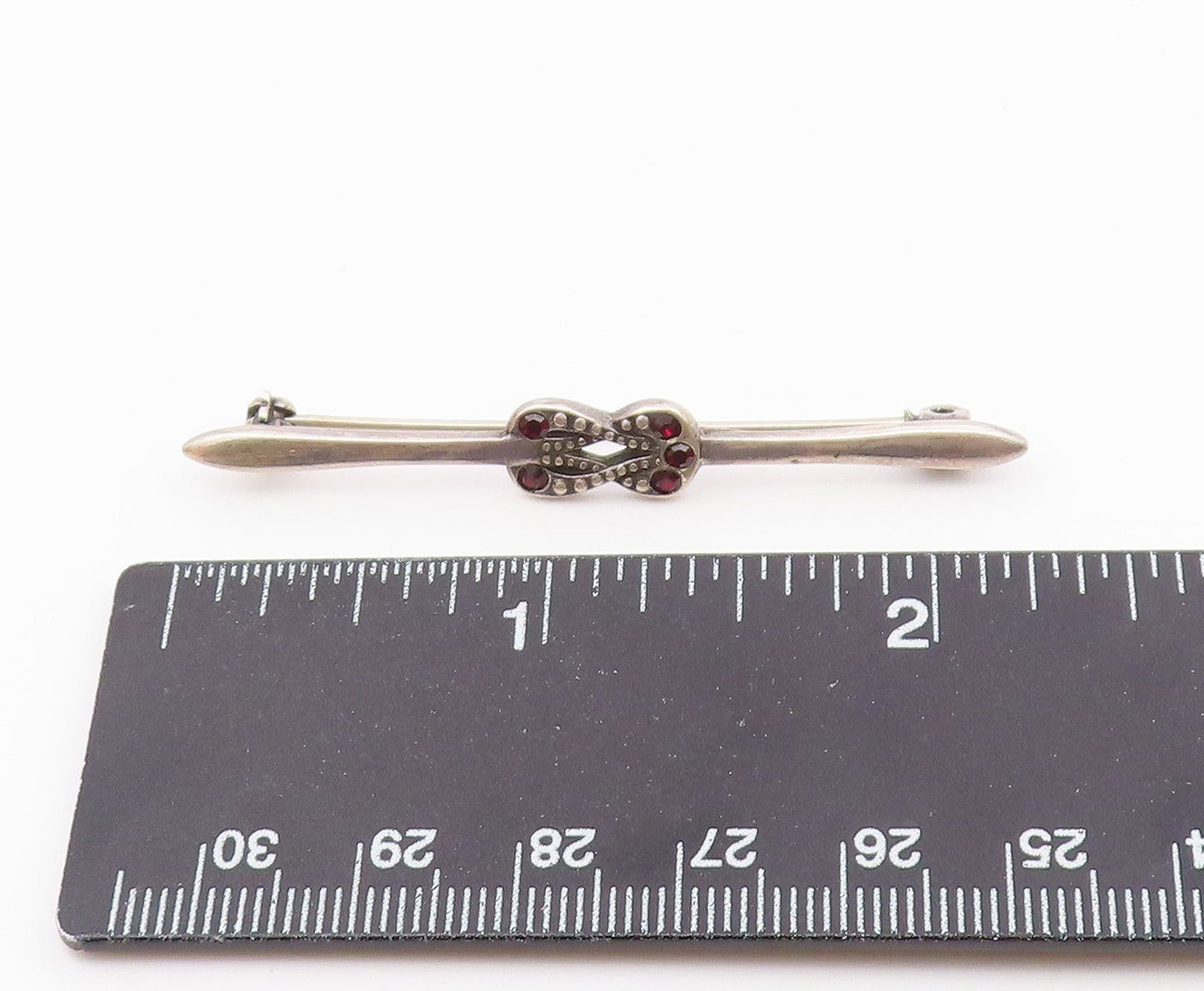 925 Sterling Silver  Vintage Petite Flat Cut Garnet Brooch Pin  BP9225