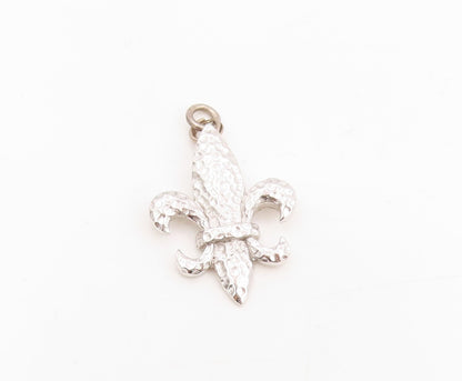 925 Sterling Silver Vintage Pendant Hammered French Lily Royalty Symbol  PT25398