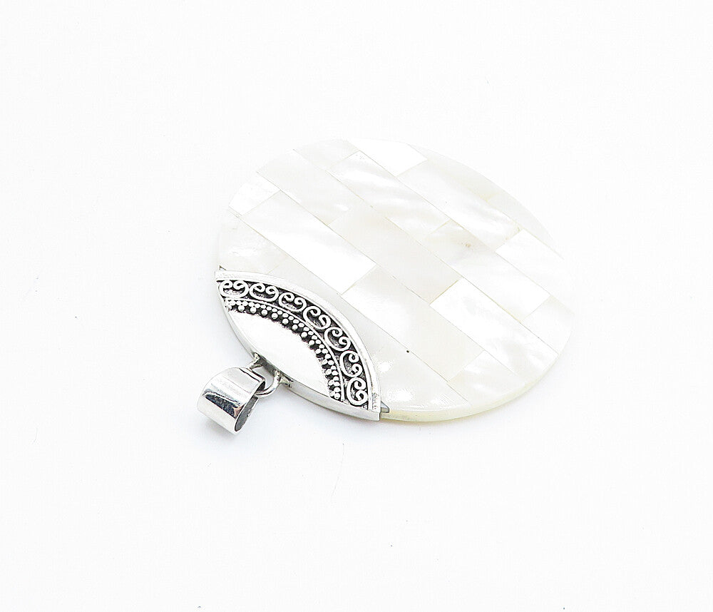 925 Sterling Silver  Mother Of Pearl Brick Layer Round Swirl Pendant  PT5894