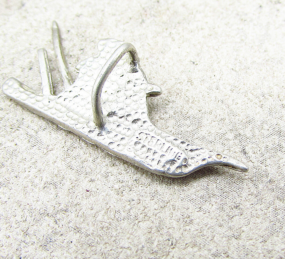 925 Sterling Silver  Vintage Etching Detail Sailing Ship Pendant  PT1740