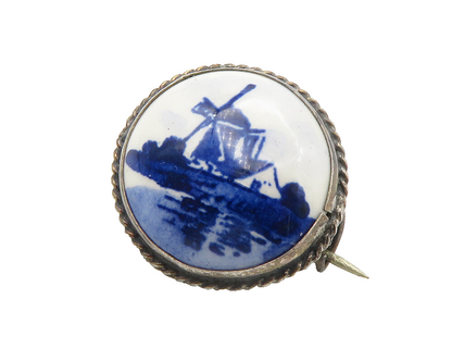 HOLLAND 925 Sterling Silver  Vintage Enamel Windmill Scene Brooch Pin  BP5547