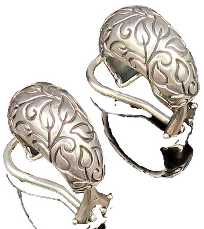 925 Sterling Silver  Vintage Leaf Engraved Huggie Hoop Earrings  EG12037