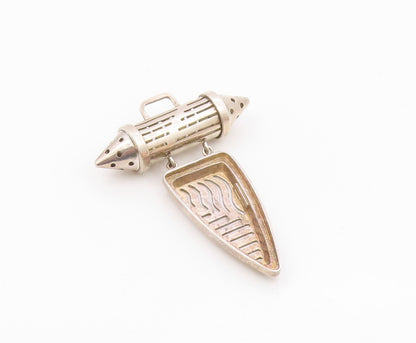 DESIGNER 925 Silver  Vintage Shiny Cutout Pattern Pointed Pendant  PT19567