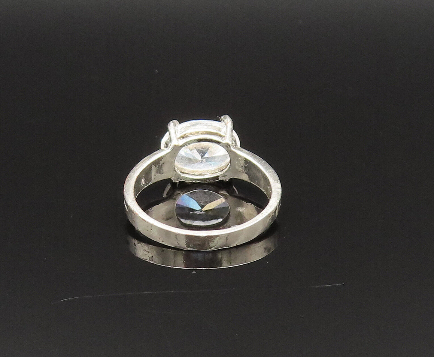 925 Sterling Silver  Vintage Fancy Oval Cubic Zirconia Ring Sz 8  RG25579