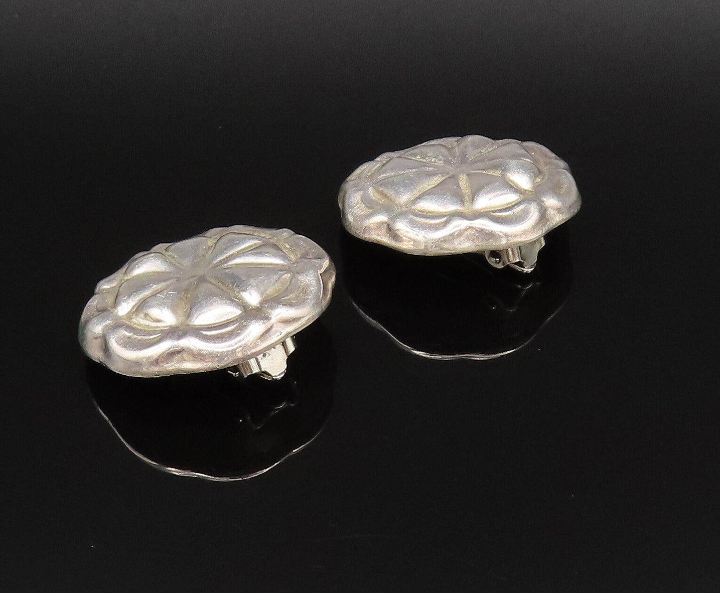 MEXICO 925 Silver  Vintage Etched Wheel Flower Motif Clip Earrings  EG12147