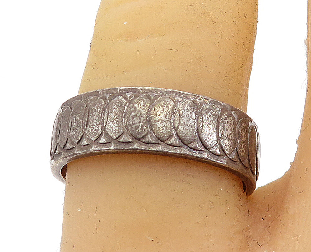 925 Sterling Silver  Vintage Etched Round Link Detail Band Ring Sz 8  RG7096