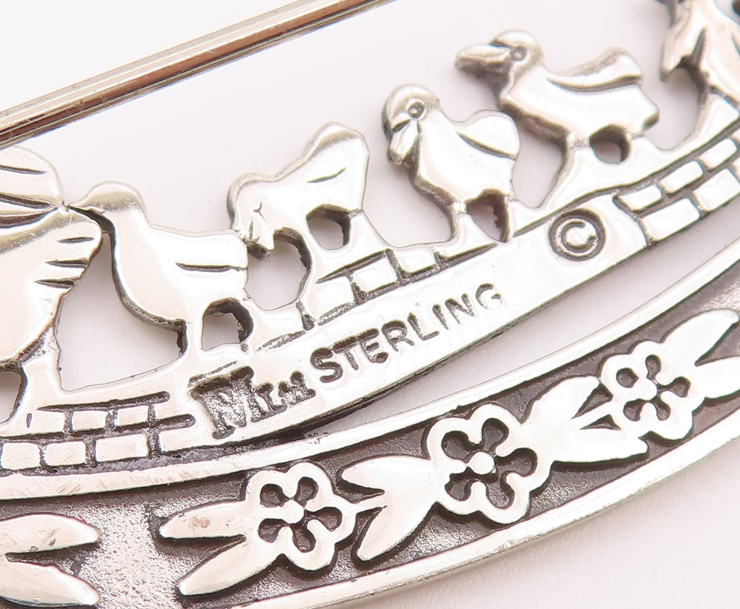 MIA 925 Sterling Silver  Vintage Mom & Baby Ducks Floral Brooch Pin  BP6755