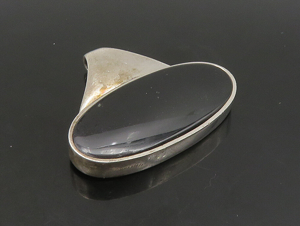 EUROPEAN 925 Sterling Silver  Vintage Black Onyx Oval Smooth Pendant  PT19637