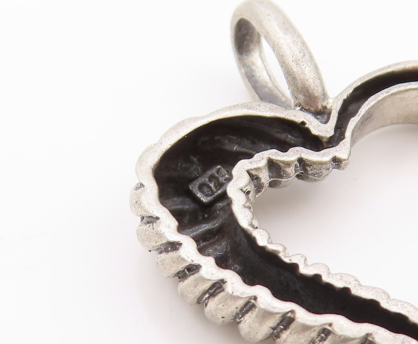 925 Sterling Silver Vintage Pendant Dark Tone Roped Cutout Heart  PT24118