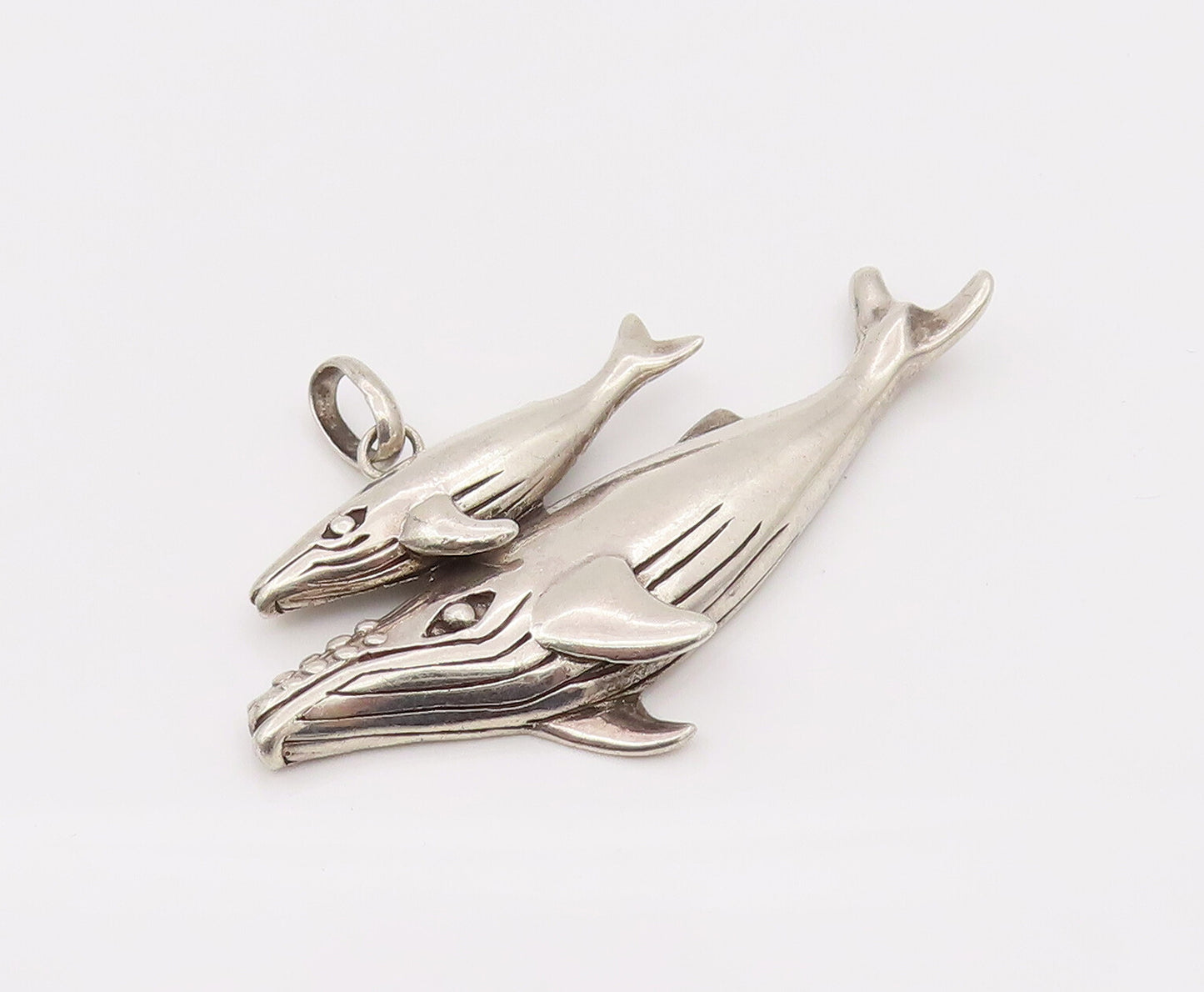 925 Sterling Silver  Vintage Baby & Mommy Swimming Whale Pendant  PT22185