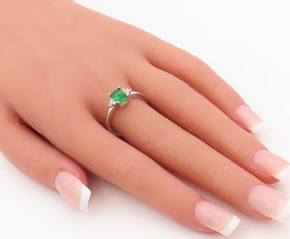 925 Sterling Silver Vintage Ring Rectangle Cut Green & White CZ  Sz 7 RG30515