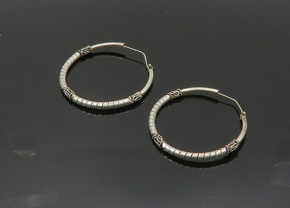 925 Sterling Silver  Vintage Shiny Wrapped Swirl Hoop Earrings  EG10130