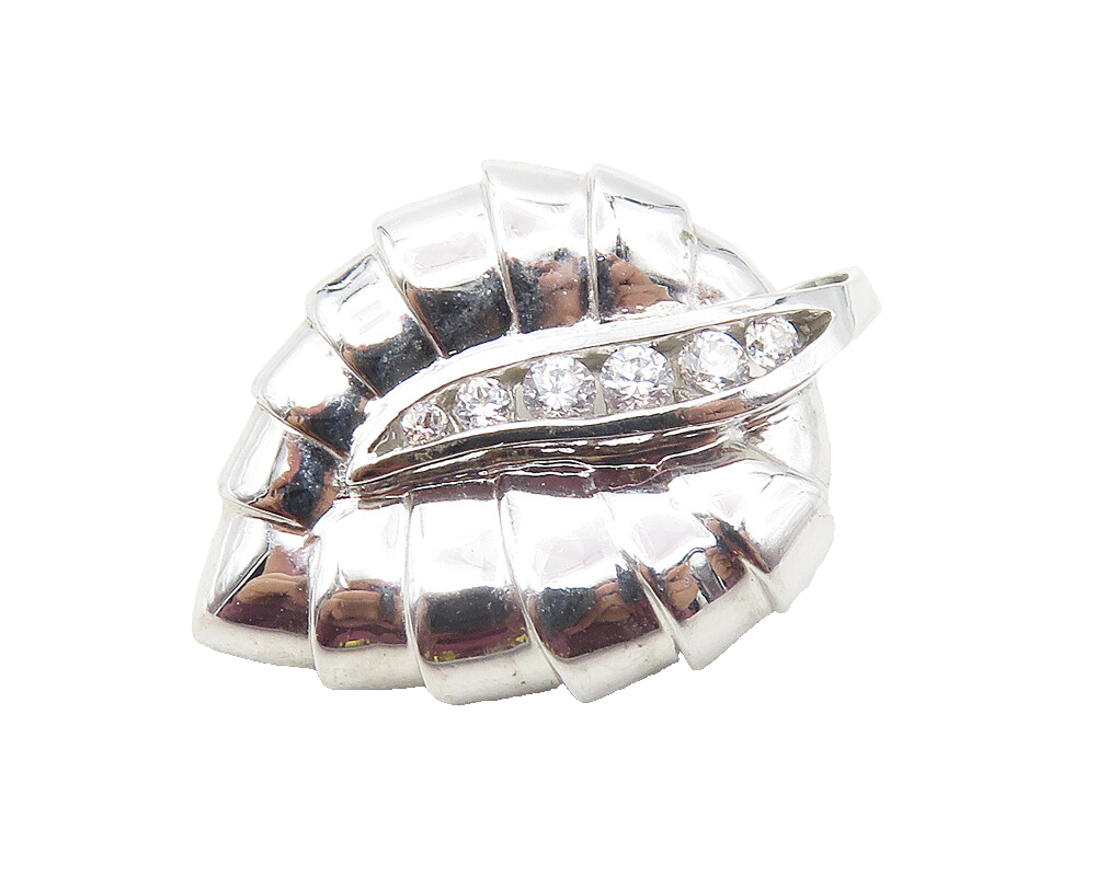 925 Sterling Silver  Sparkling Cubic Zirconia Floral Leaf Pendant  PT8085