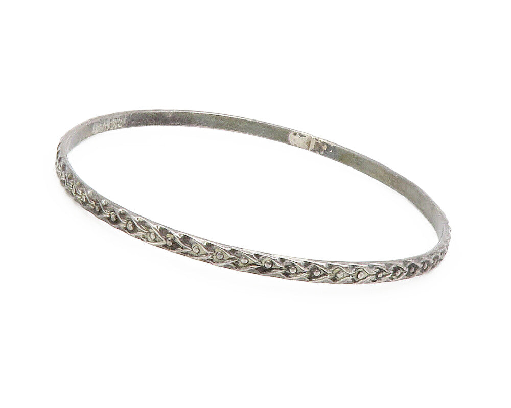 925 Sterling Silver  Vintage Dark Tone Raised Detail Bangle Bracelet  BT5159