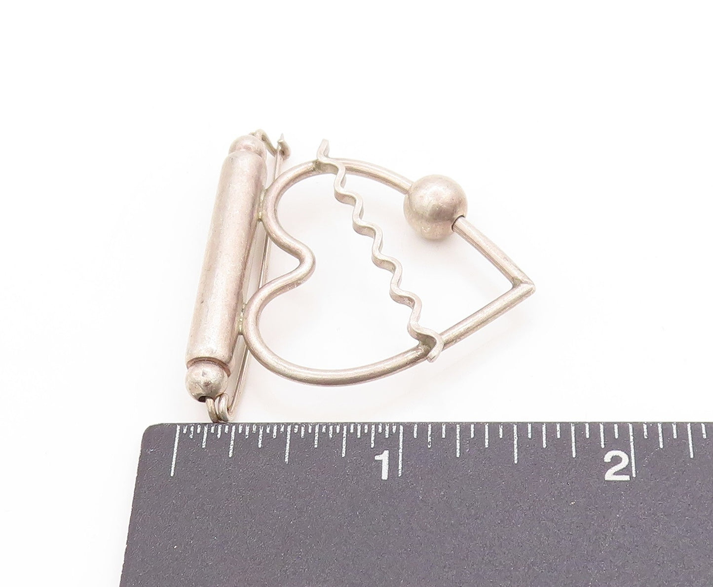 925 Sterling Silver Vintage Brooch Love Heart With Wavy Divider & Ball  BP11933