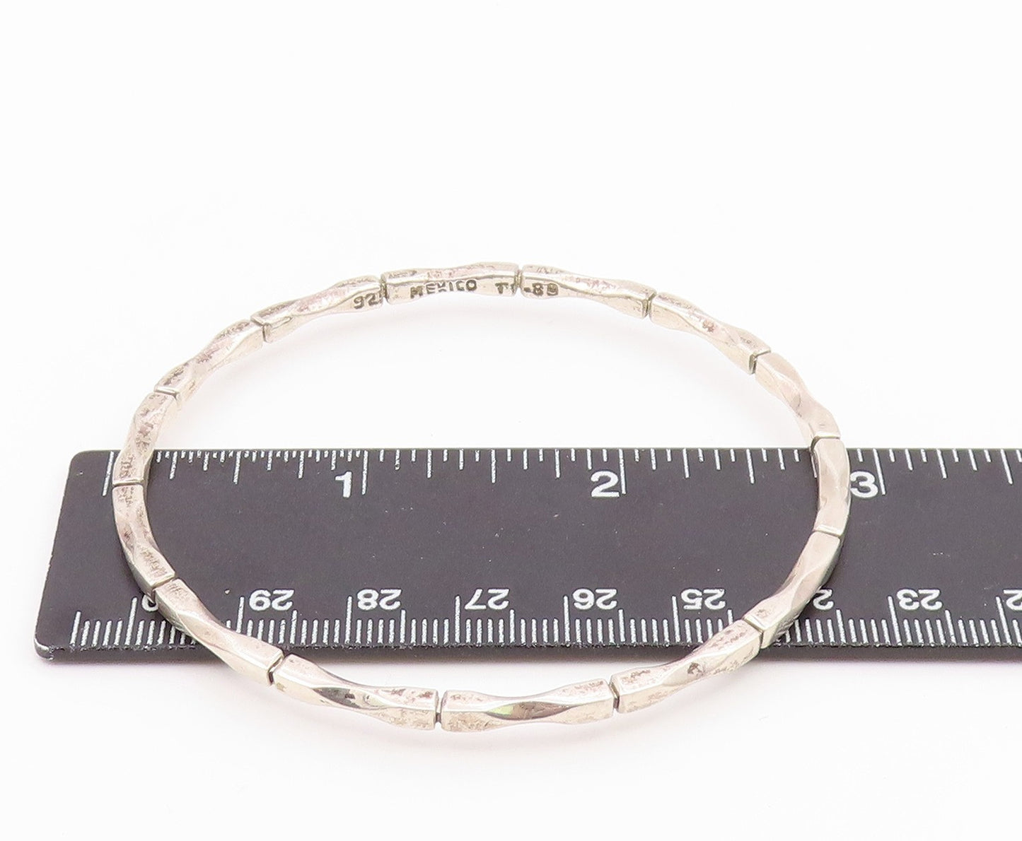 MEXICO 925 Silver  Vintage Shiny Diamond Cut Detail Bangle Bracelet  BT9044