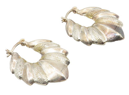 925 Sterling Silver  Vintage Shiny Hollow Scalloped Hoop Earrings  EG5165