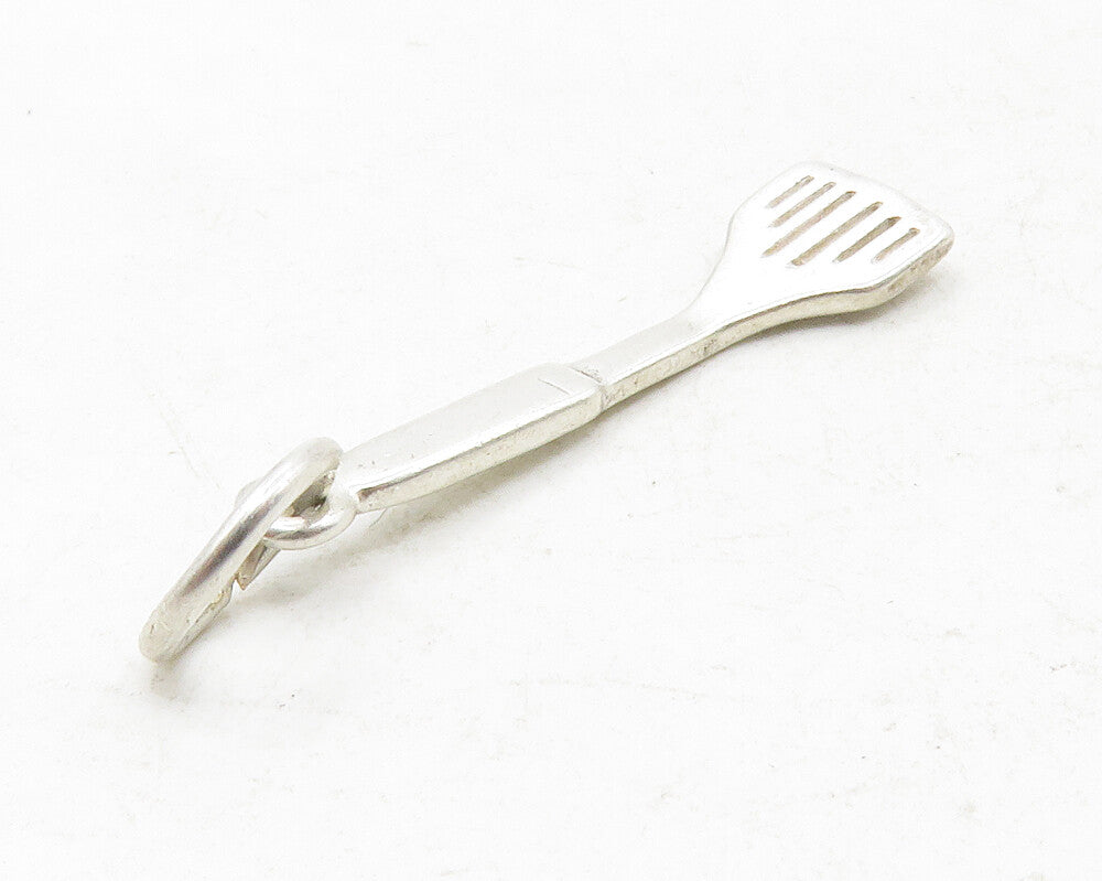 SHUBE 925 Silver  Vintage Shiny Petite Spatula Cooking Motif Pendant  PT10179