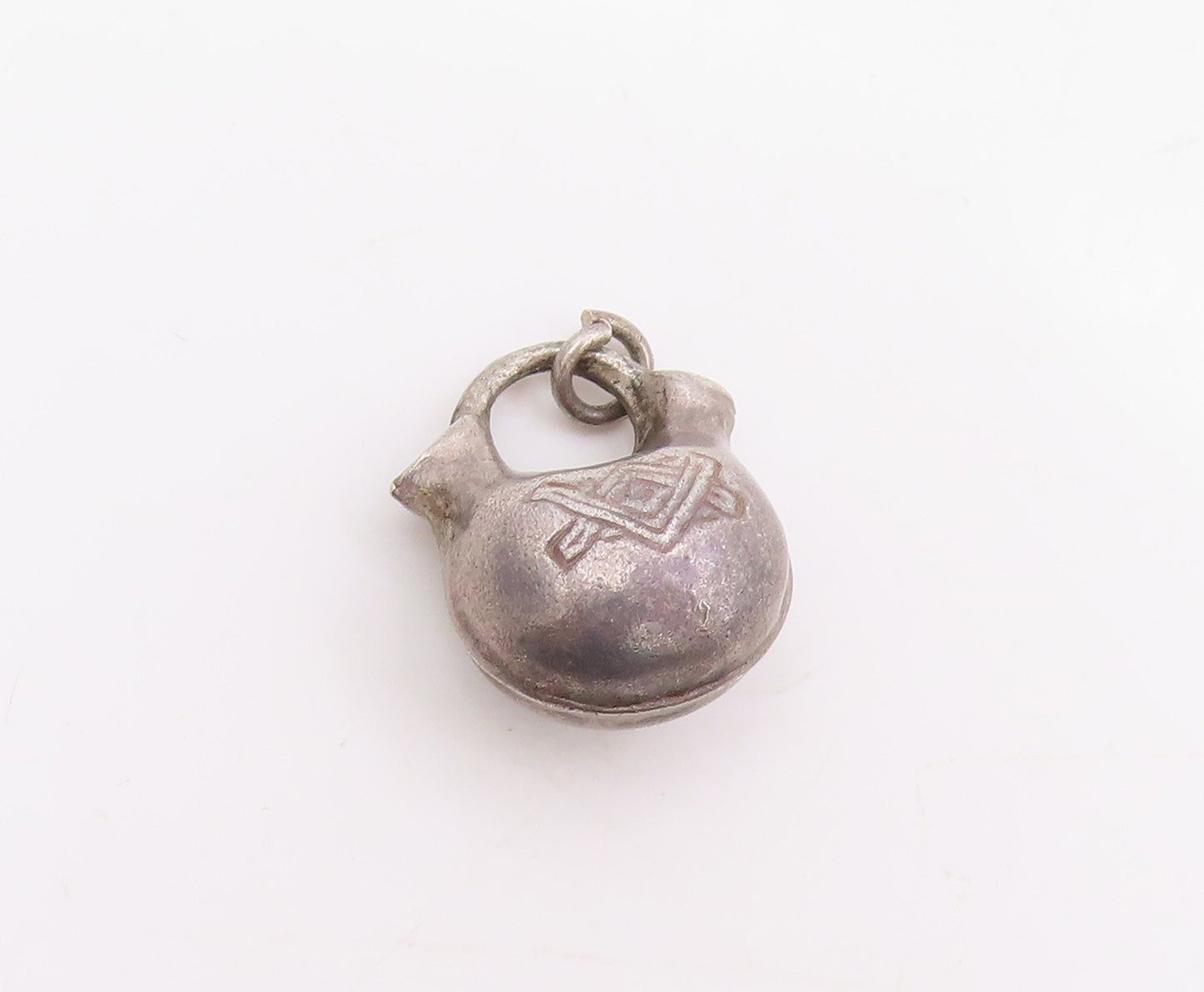 925 Sterling Silver Vintage Pendant Etched Wedding Vase Pottery Charm  PT25374