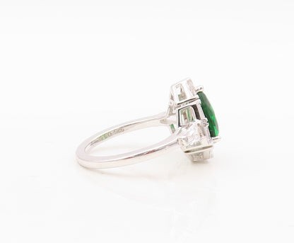 925 Sterling Silver Vintage Ring Drop Cut Green Halo White CZ Inlay Sz 7 RG30446