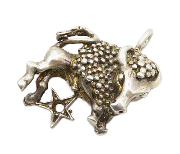 925 Sterling Silver  Vintage Petite Dark Tone Bull & Star Pendant  PT13831