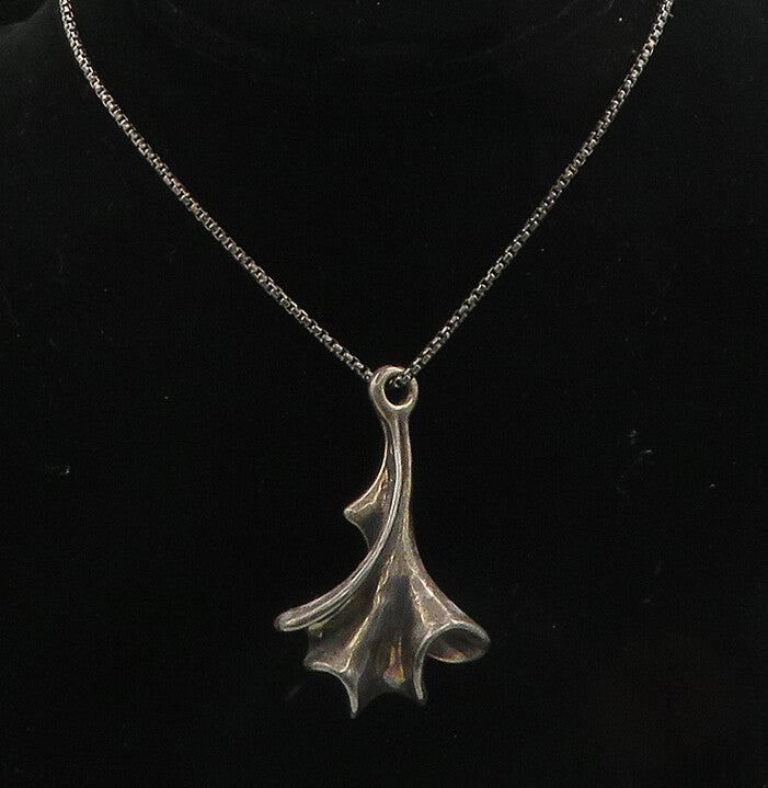 925 Sterling Silver  Vintage Oxidized Sculpted Flower Chain Necklace  NE3213