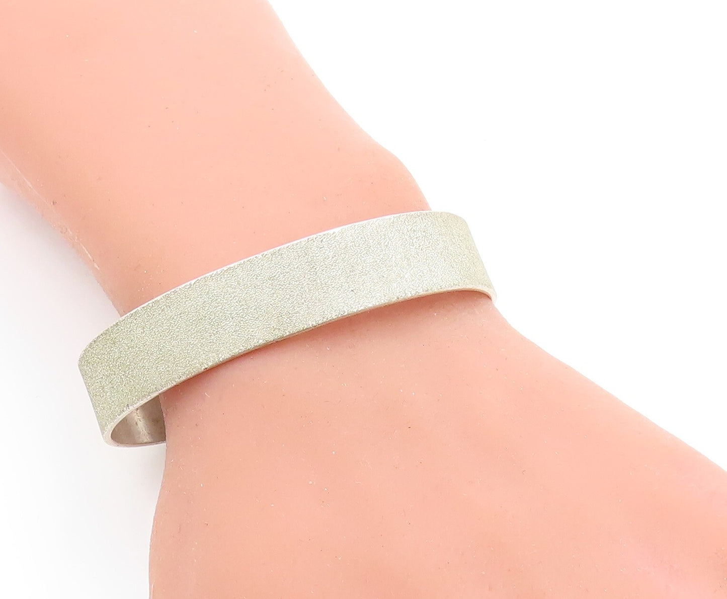 JEG 925 Sterling Silver  Vintage Minimalist Frosted Cuff Bracelet  BT2201