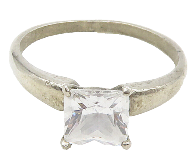 925 Sterling Silver  Vintage Shiny Cubic Zirconia Solitaire Ring Sz 7  RG16338