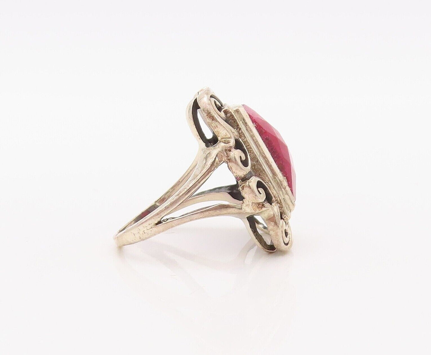 925 Sterling Silver Vintage Ring Red Gemstone Swirly Carved Frame Sz 8  RG30280